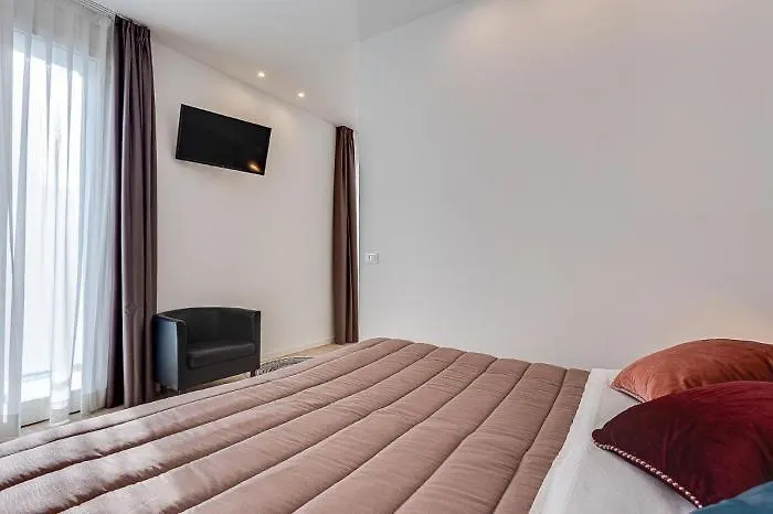 Hotel Anversa Rimini - Adults Only 16 Plus 3*,  Italy